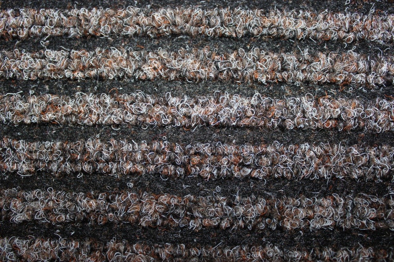 Kauçuk Tabanlı Akustik Halı 6mm Kahverengi 2 m2