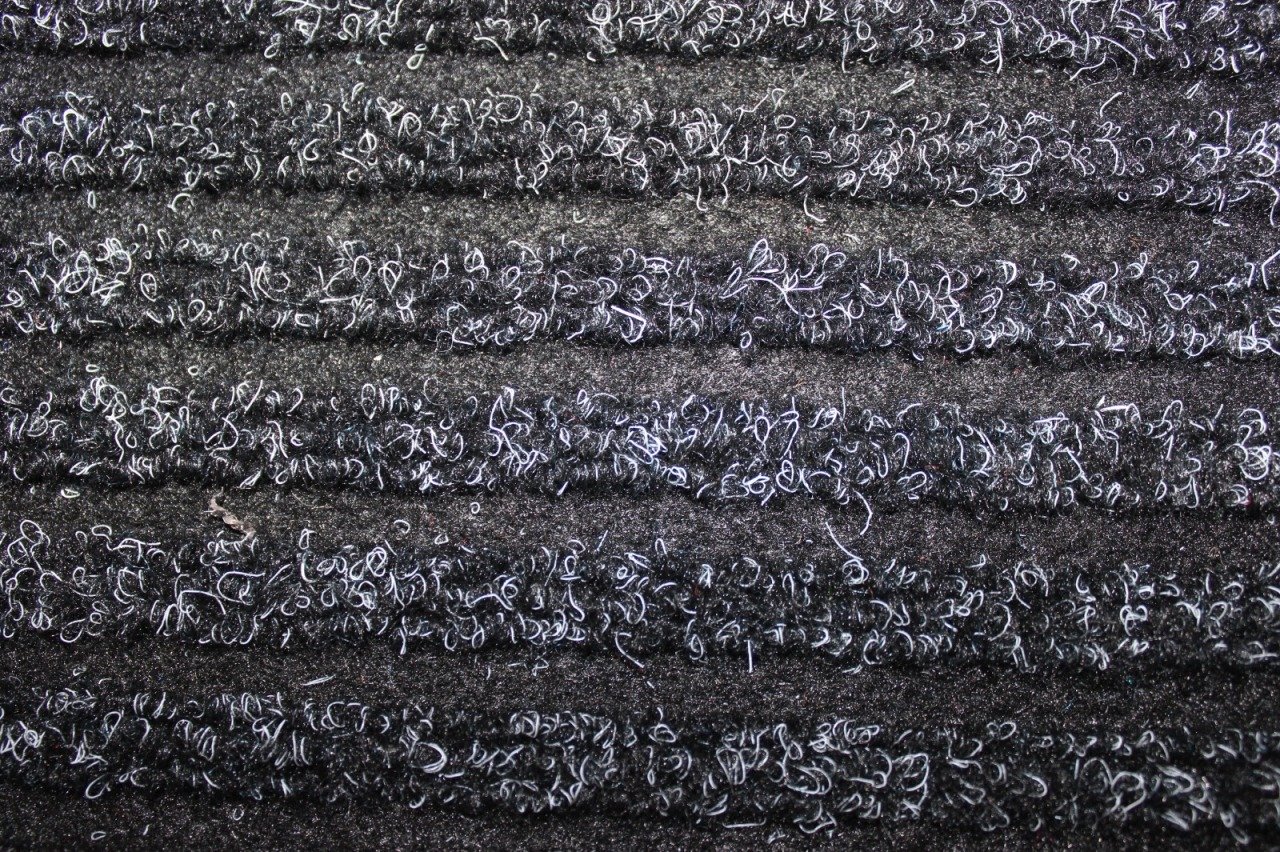 Kauçuk Tabanlı Akustik Halı 6mm Siyah Renk 10 m2